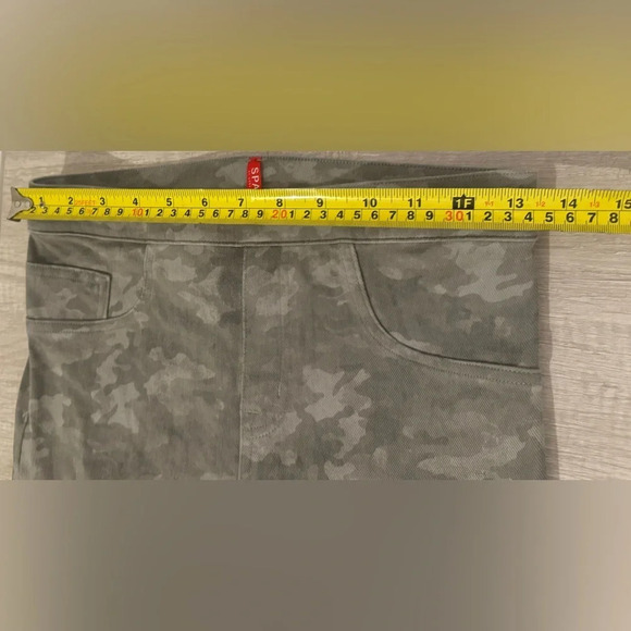 Spanx Jean-ish Ankle Leggings Stone Wash Camo Pull On Stretch Pants Size Medium - Picture 4 of 8